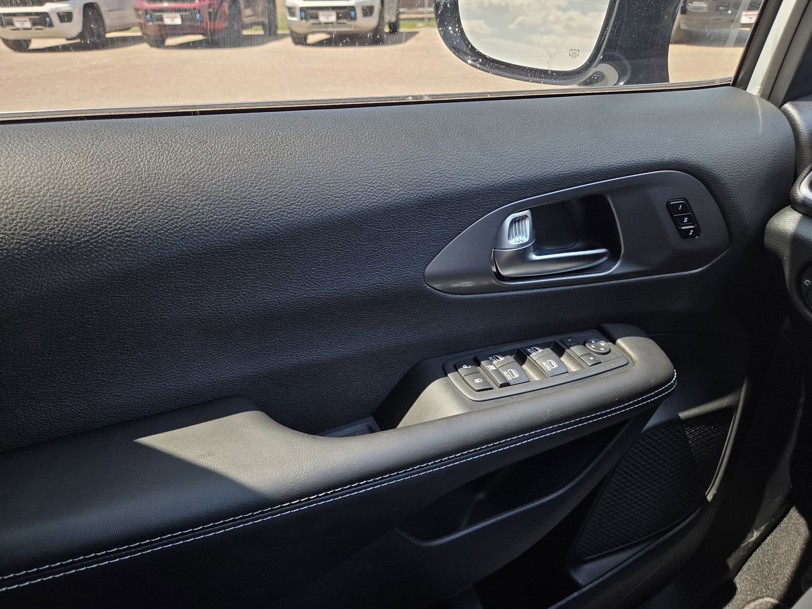 New 2026 Chrysler Pacifica Select FWD image 37