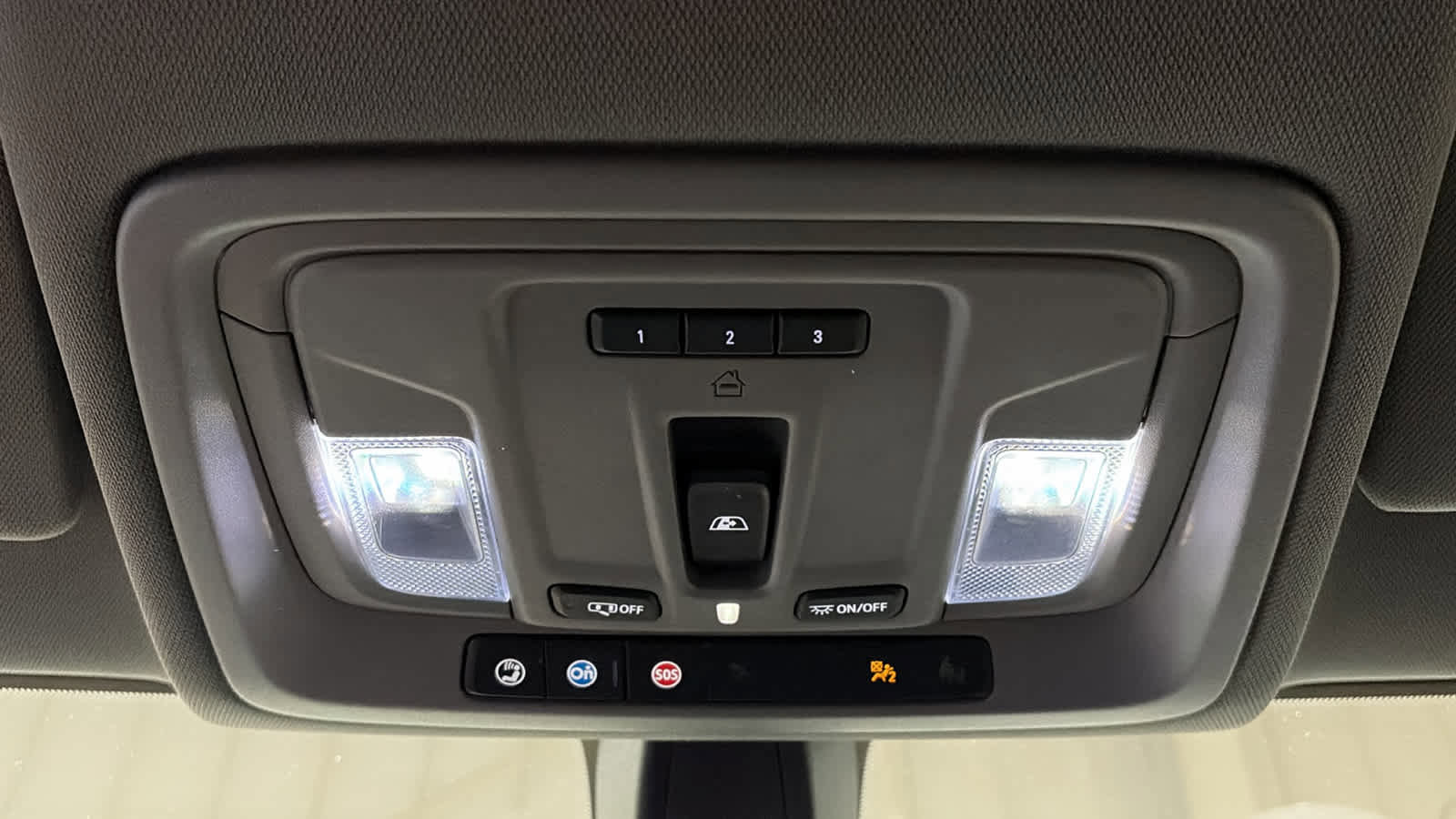 Used 2021 Chevrolet Silverado 1500 RST image 18
