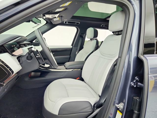 New 2026 Land Rover Range Rover Sport Dynamic SE AWD/4WD image 17
