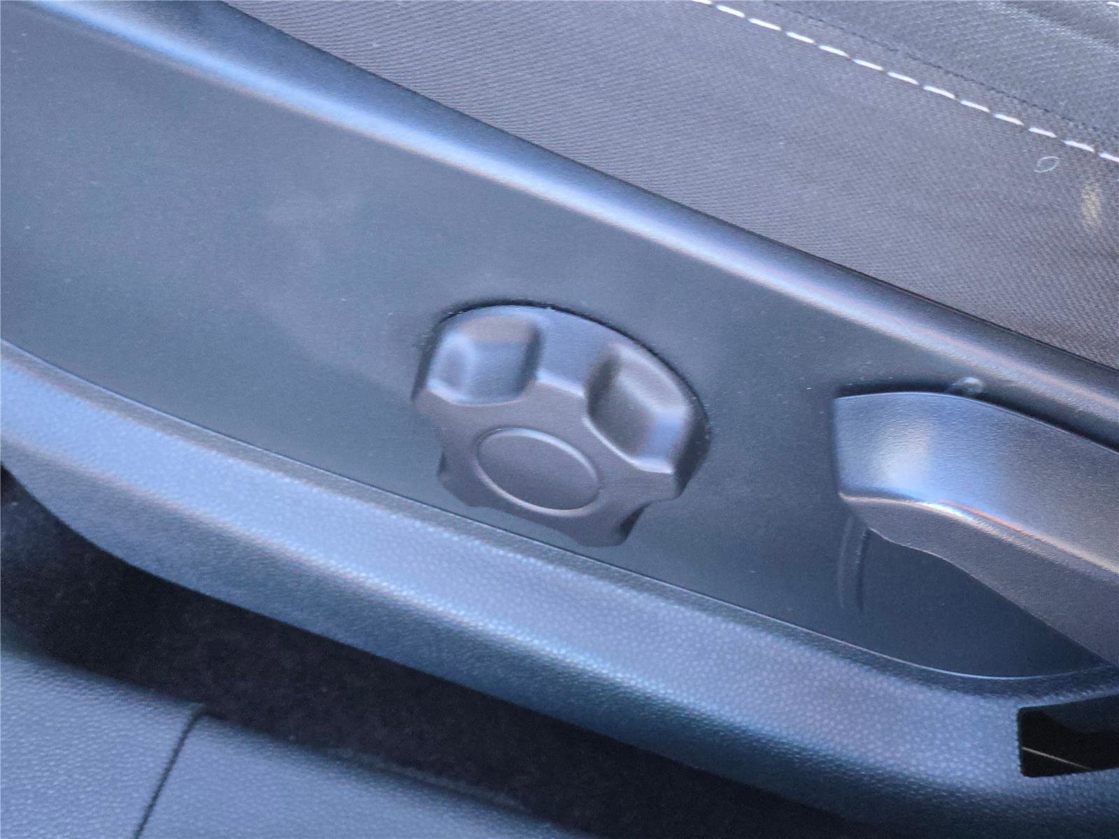 Used 2021 Ford EcoSport SE image 27