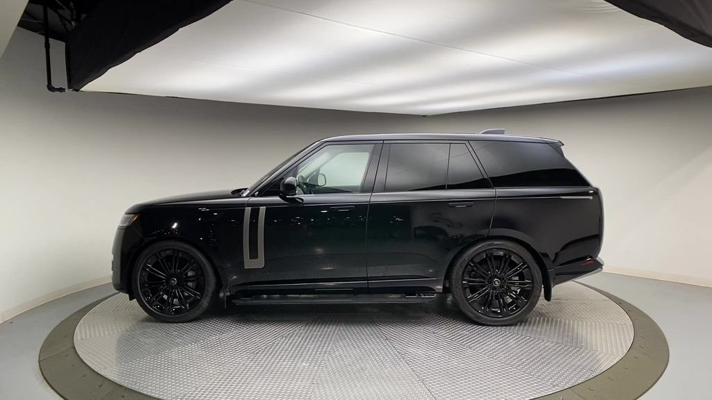 Certified 2023 Land Rover Range Rover SE AWD/4WD image 5