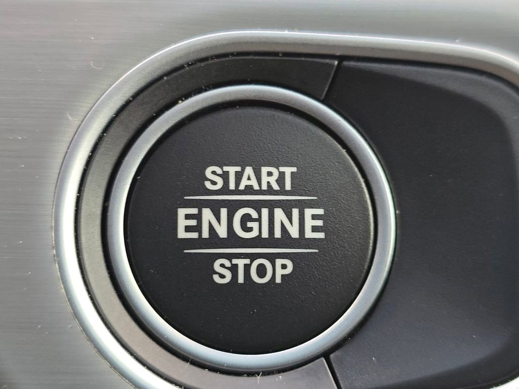 Used 2024 Mercedes-Benz G 550 image 34