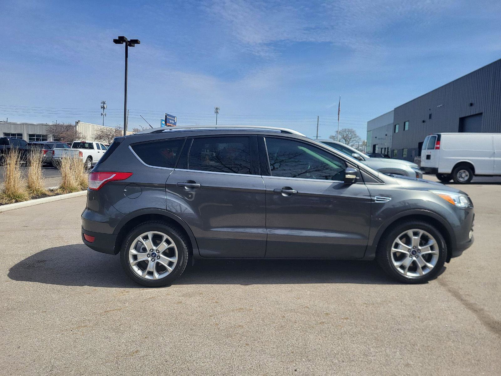 Used 2015 Ford Escape Titanium image 2
