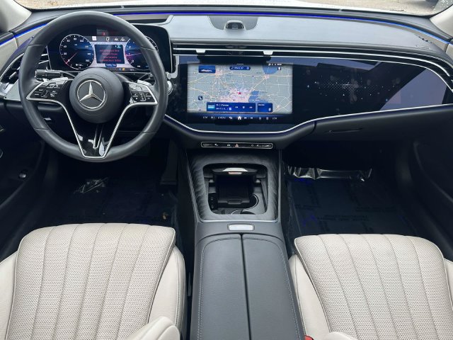 Used 2024 Mercedes-Benz E 350 4MATIC Sedan image 19