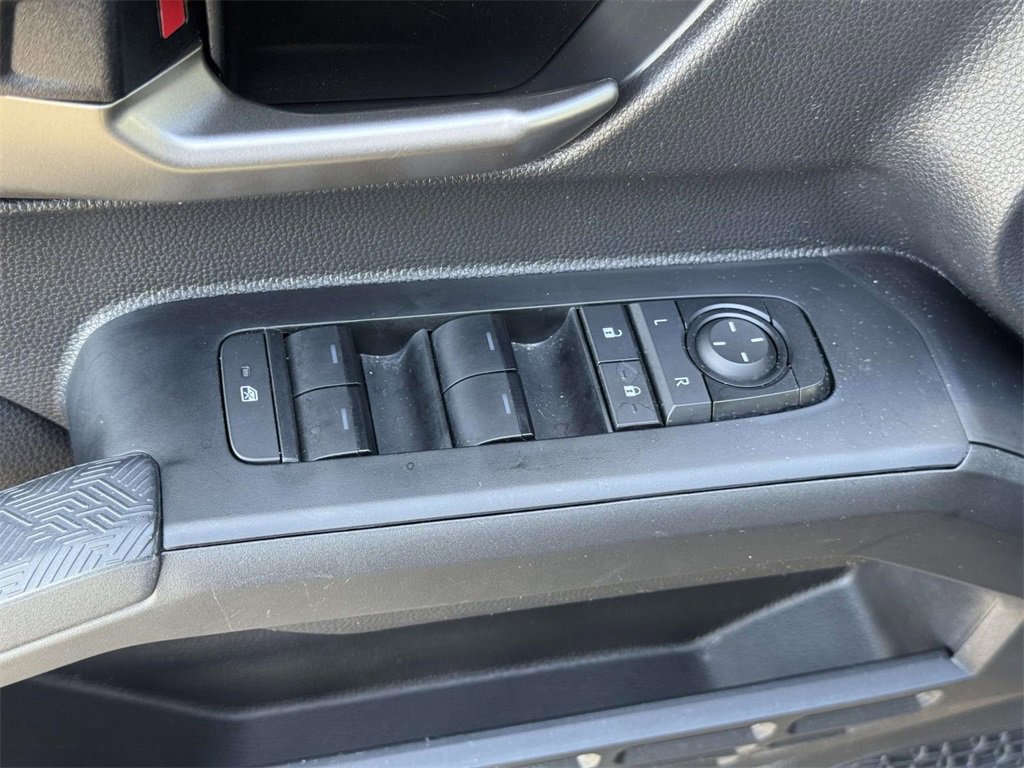 Used 2025 Toyota Tacoma TRD Off-Road image 18