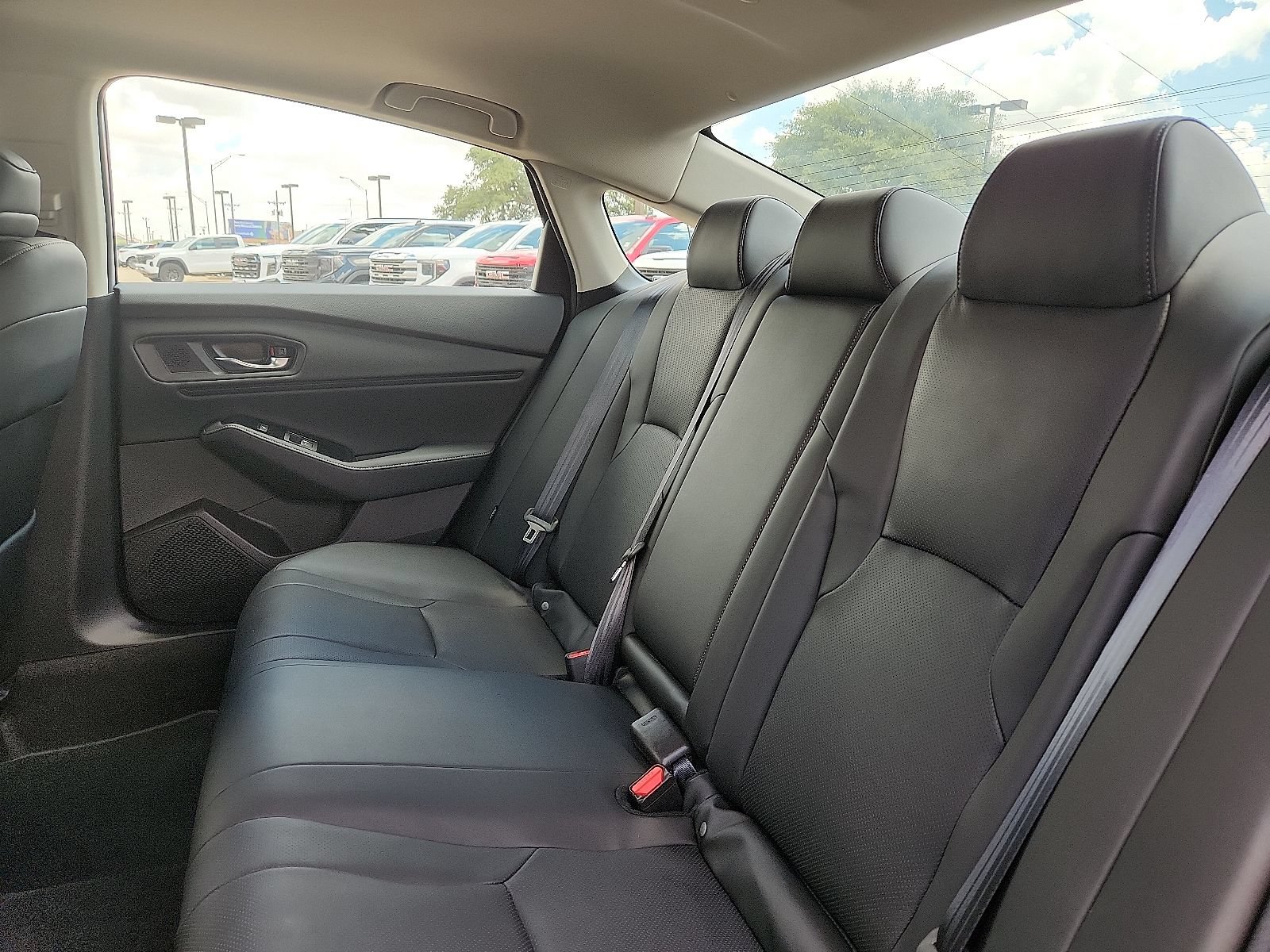 Used 2025 Honda Accord Touring image 11