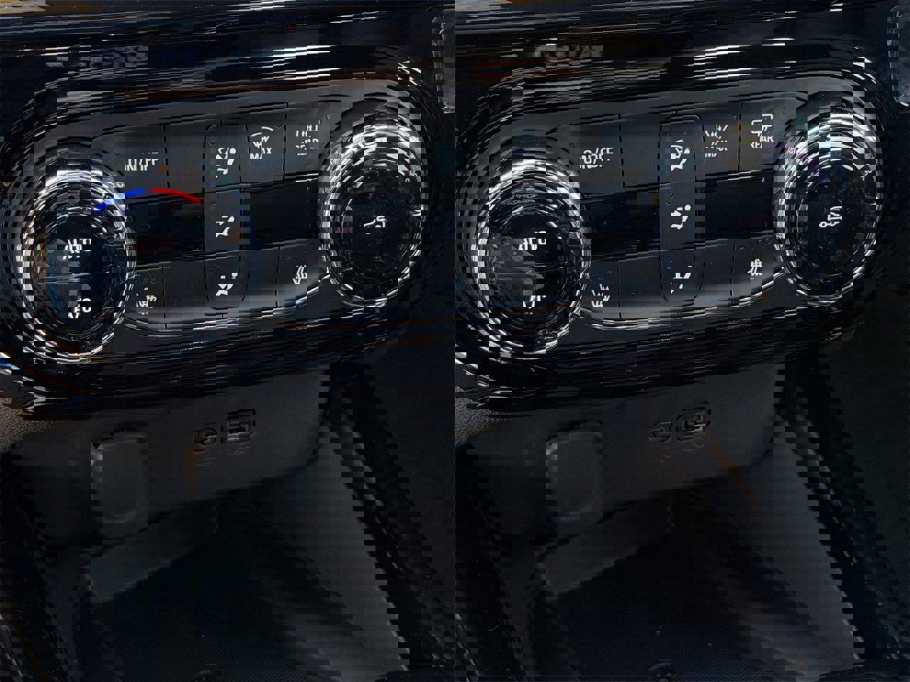 New 2026 Chevrolet Trax RS w/ Sunroof Package image 17