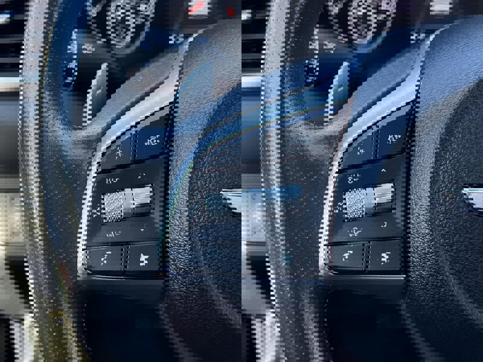 Used 2023 Genesis G70 2.0T image 10