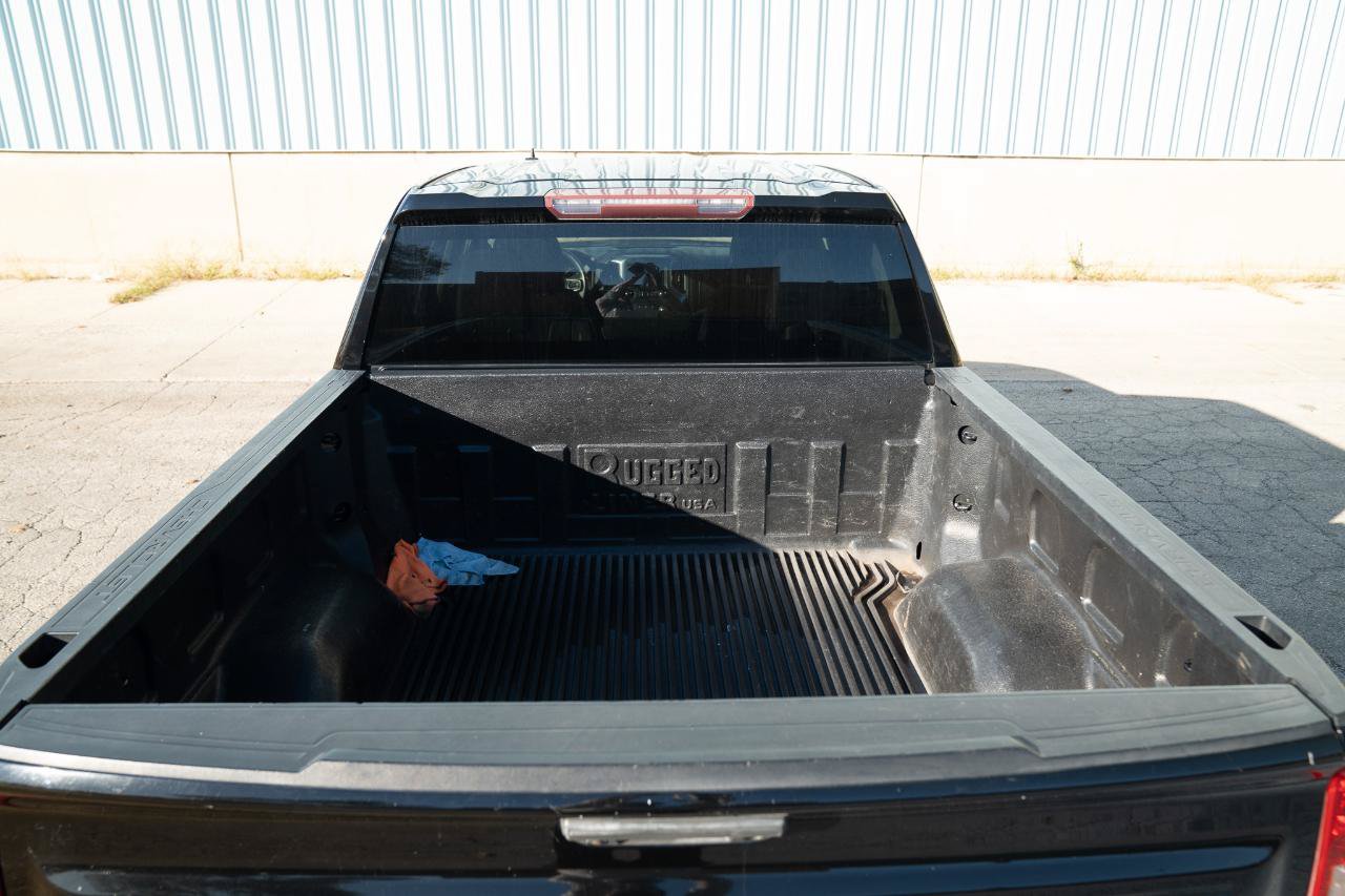 Used 2020 Chevrolet Silverado 1500 LT RWD image 16