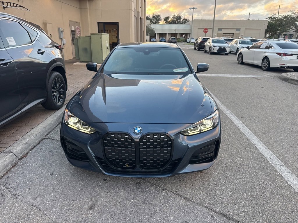 Used 2024 BMW 430i Coupe w/ M Sport Package image 2