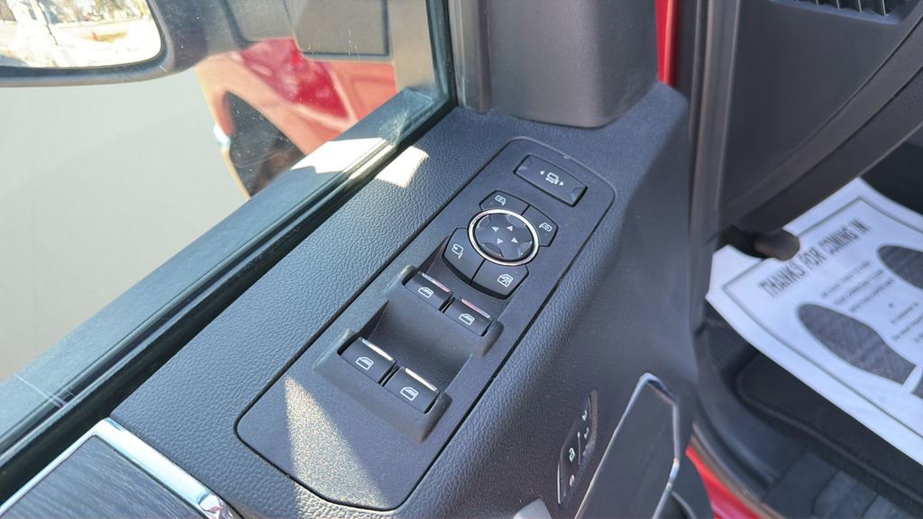 Used 2021 Ford F350 Lariat w/ Chrome Package image 24