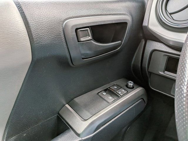 Used 2017 Toyota Tacoma SR5 AWD/4WD image 27