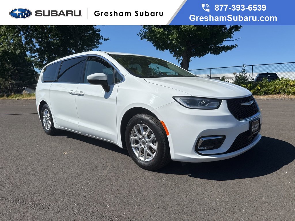 Used 2023 Chrysler Pacifica Touring-L