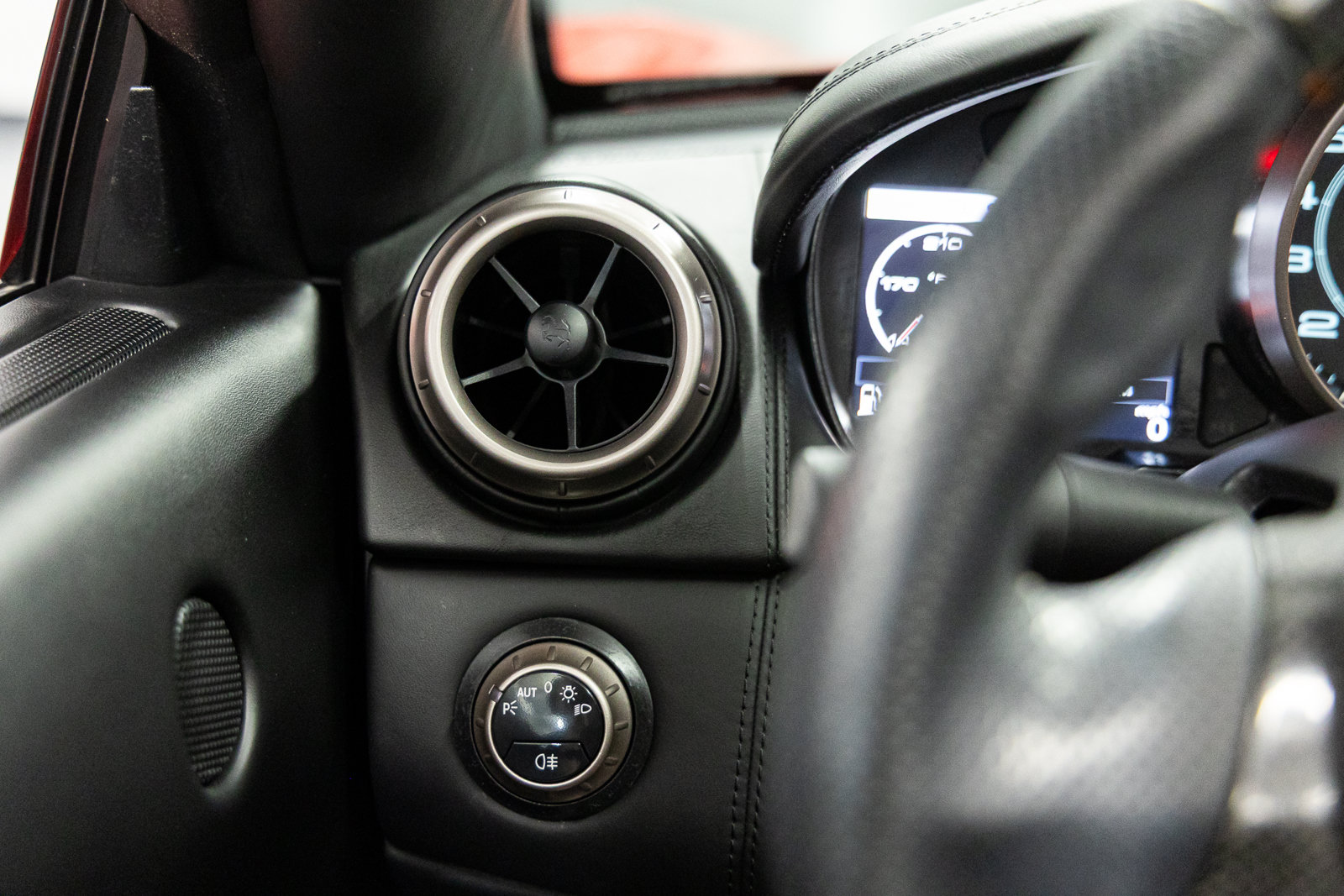 Used 2011 Ferrari California RWD image 67