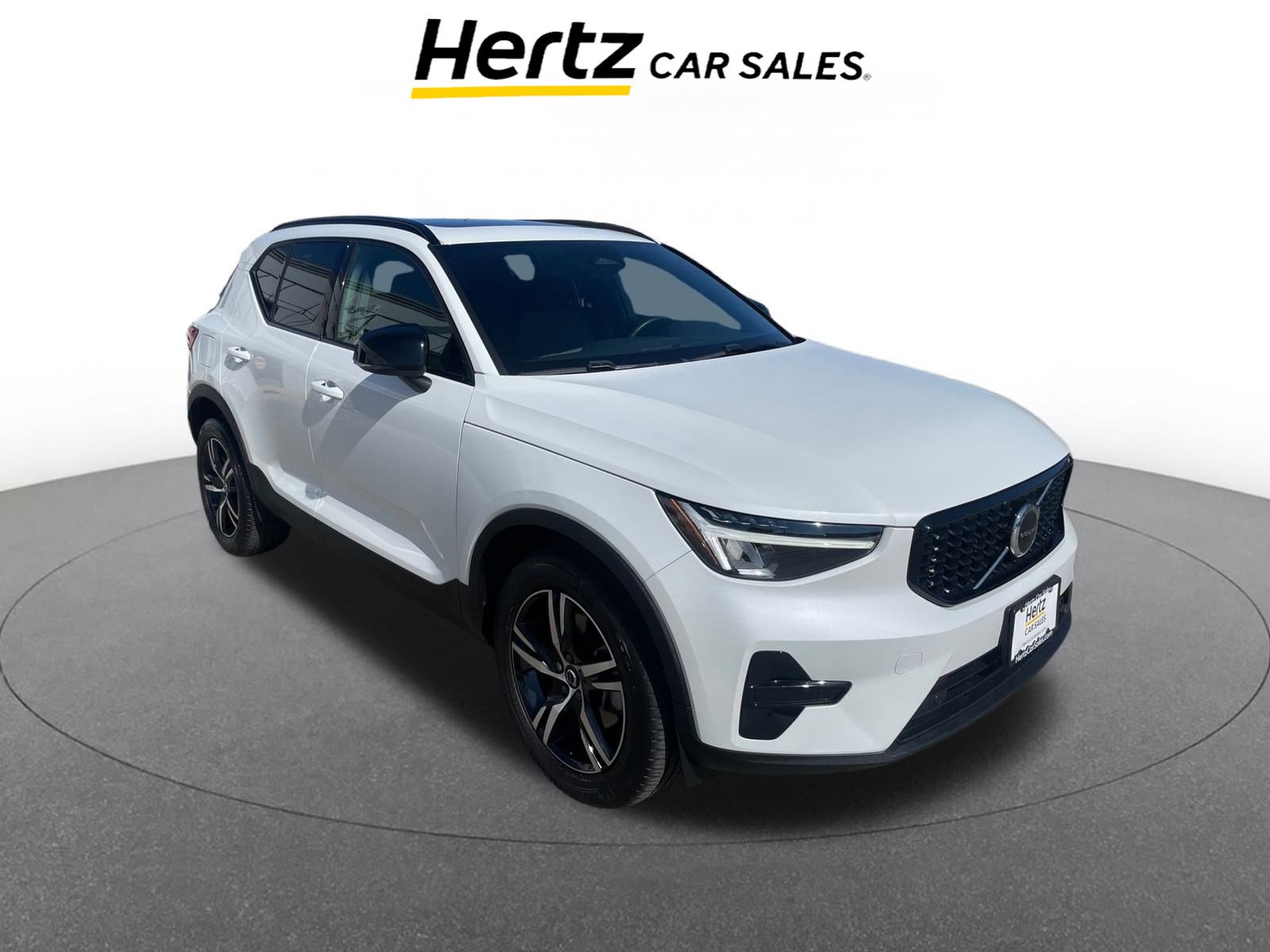 Used 2024 Volvo XC40 B5 Core