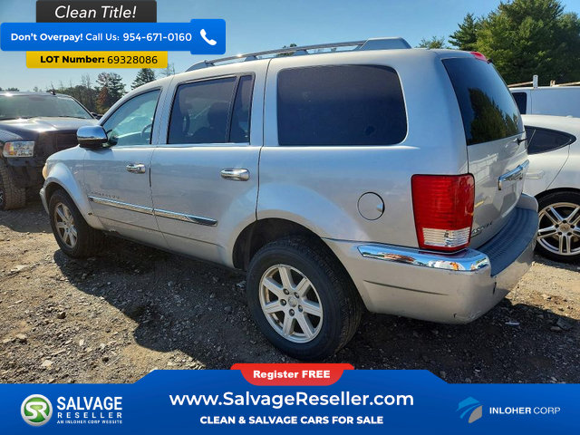 Used 2008 Chrysler Aspen Limited RWD image 3