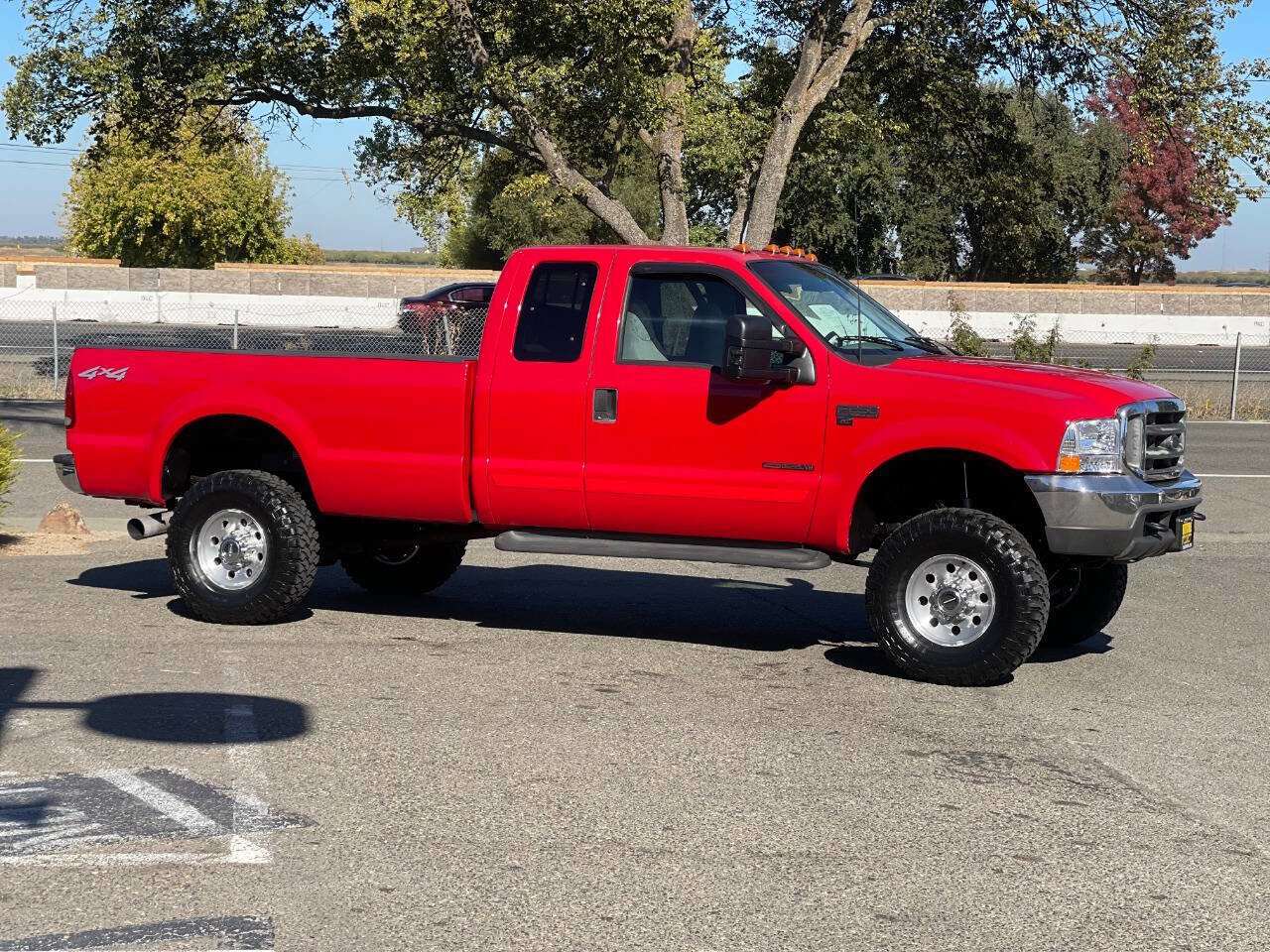 Used 2000 Ford F250 XLT image 9