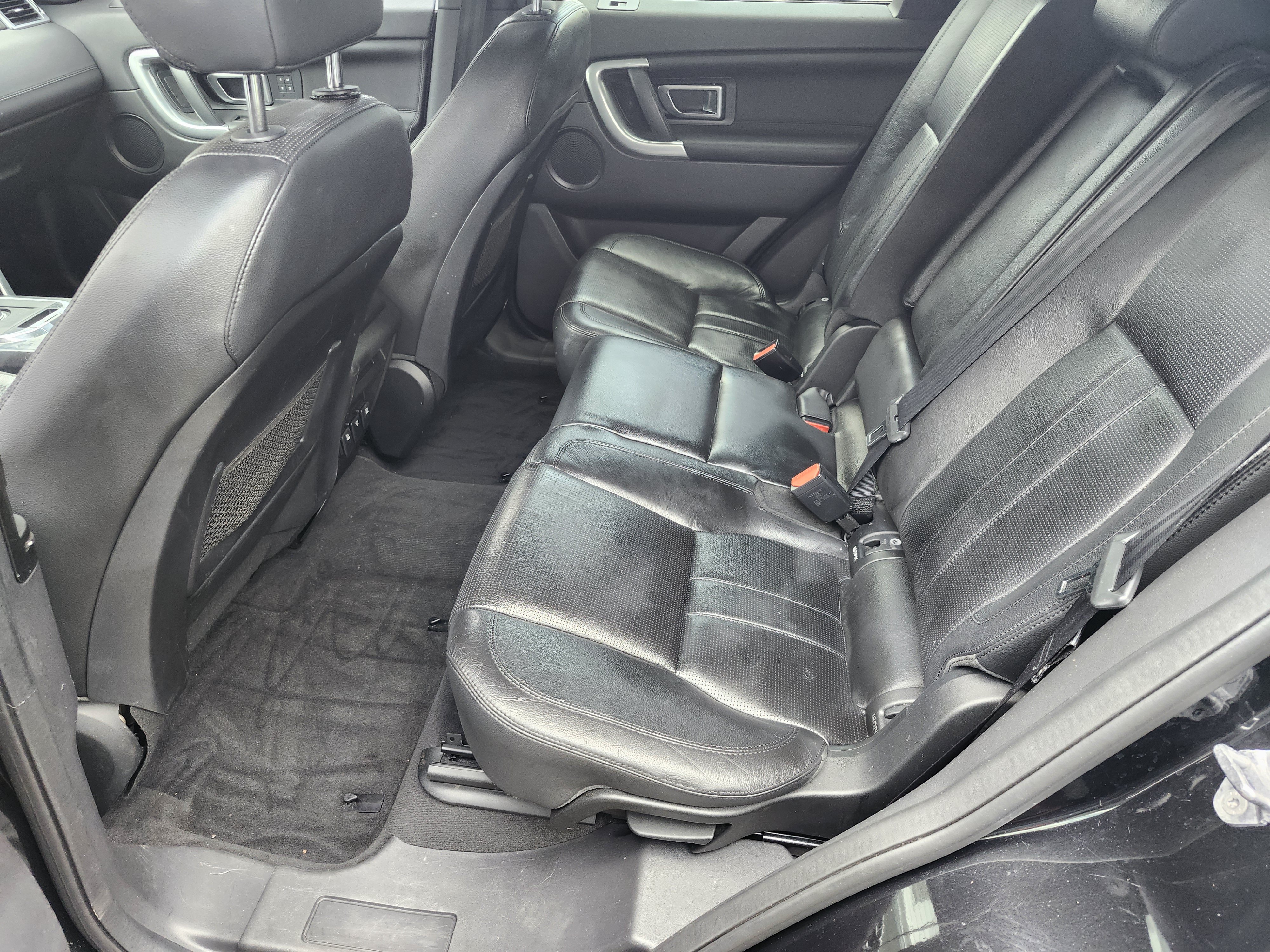 Used 2015 Land Rover Discovery Sport HSE AWD/4WD image 5