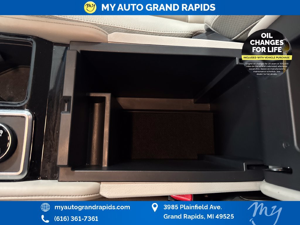 Used 2025 Nissan Pathfinder SL AWD/4WD image 29