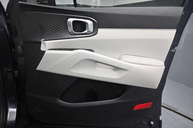 Used 2025 Kia Sorento S FWD image 28