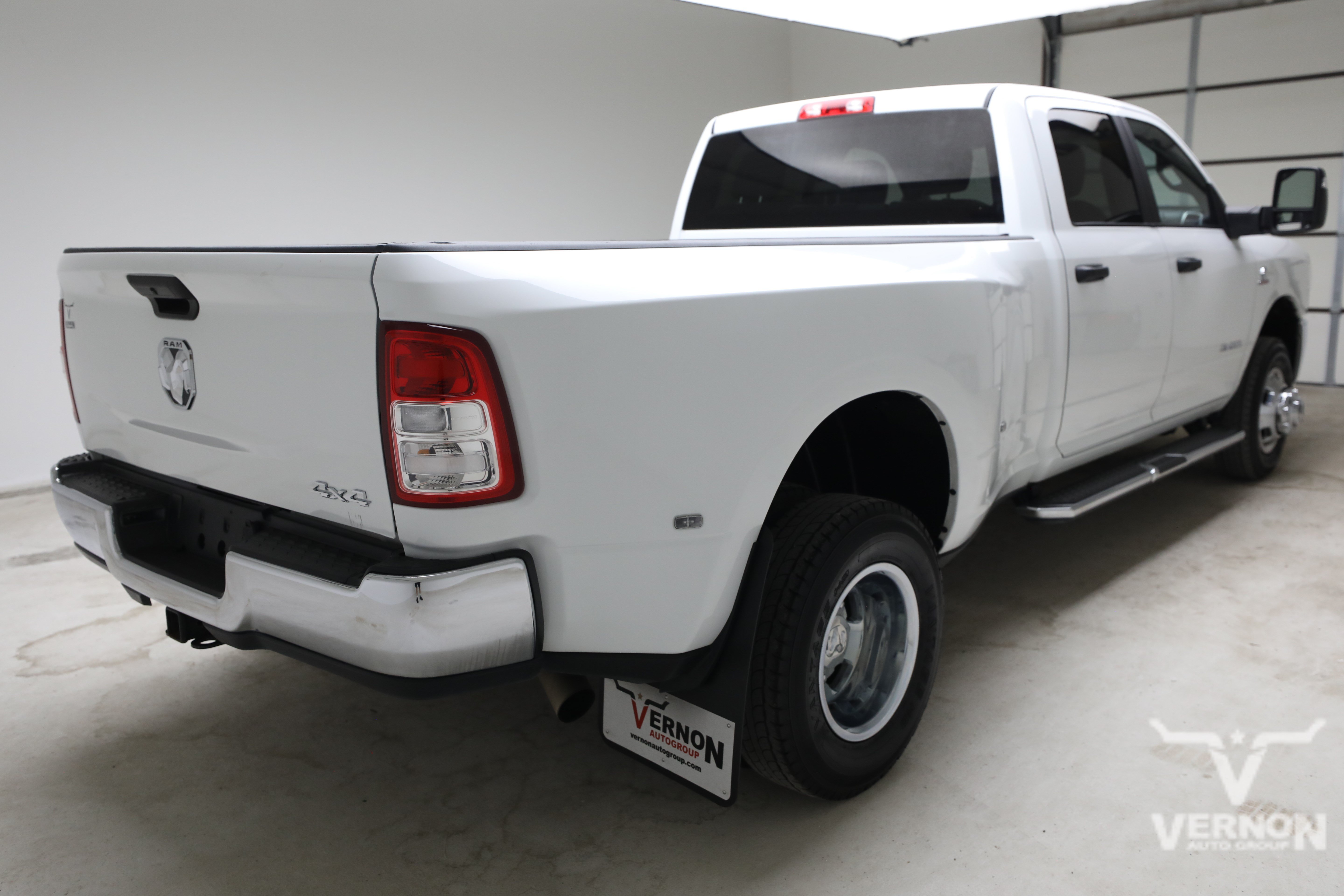 Used 2024 RAM 3500 Big Horn AWD/4WD image 5