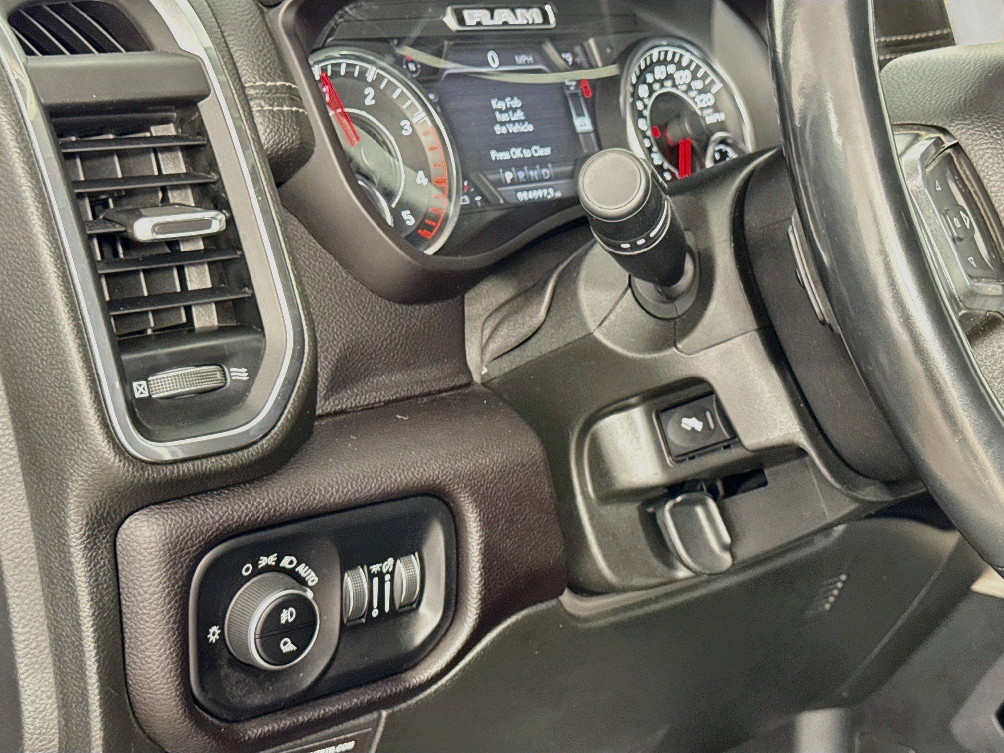 Used 2023 RAM 2500 Laramie AWD/4WD image 12