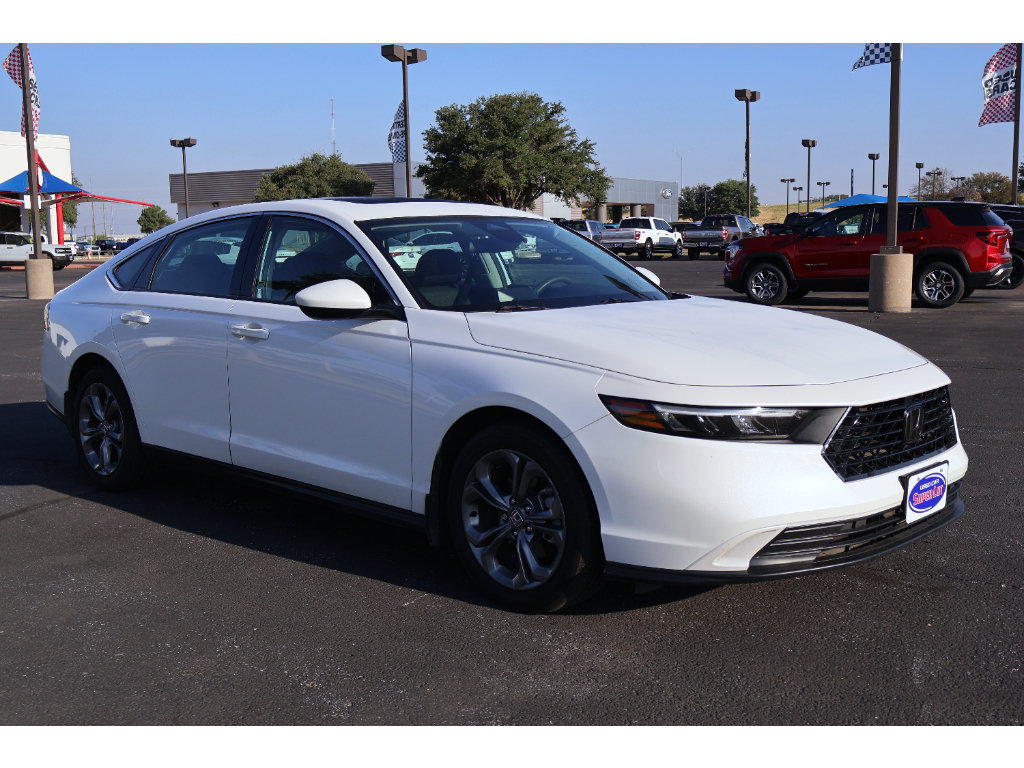 Used 2024 Honda Accord EX image 11