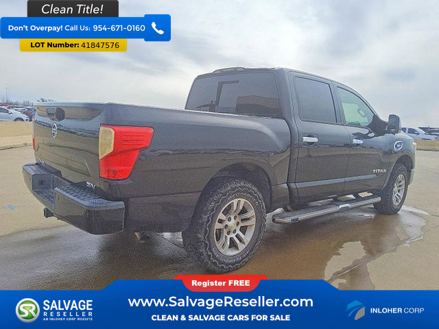 Used 2017 Nissan Titan SV RWD image 4