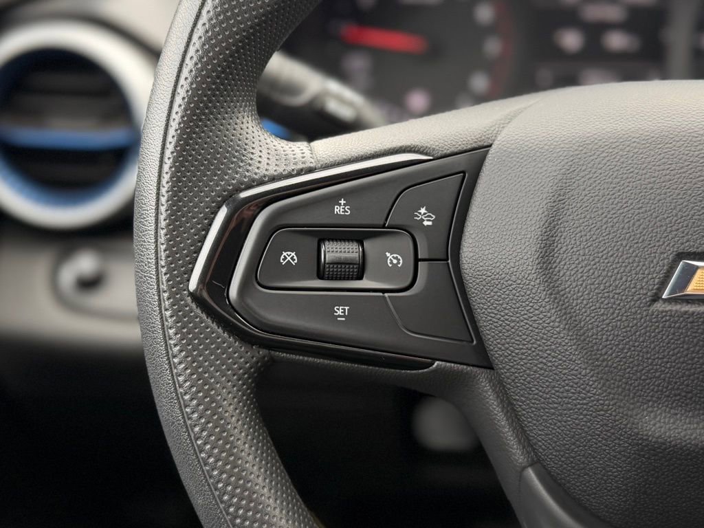 Used 2024 Chevrolet Trax LS w/ LS Convenience Package FWD image 9