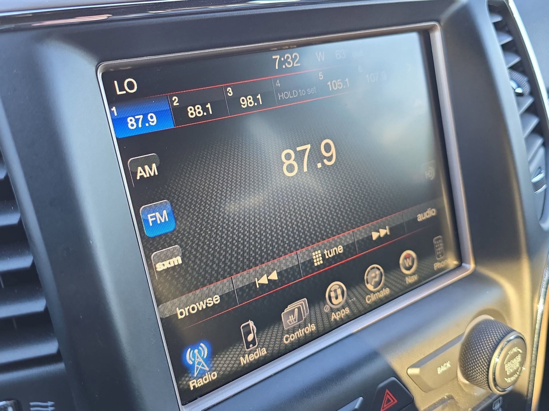 Used 2015 Jeep Grand Cherokee Overland AWD/4WD image 20