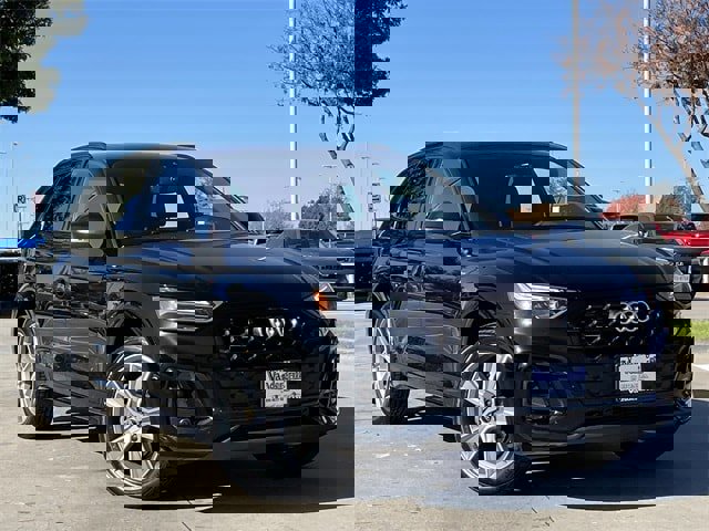 Used 2025 Audi Q5 2.0T Premium image 2