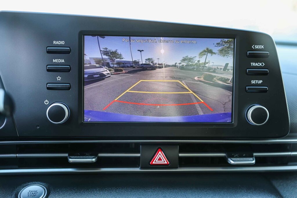 Used 2021 Hyundai Elantra SEL image 14