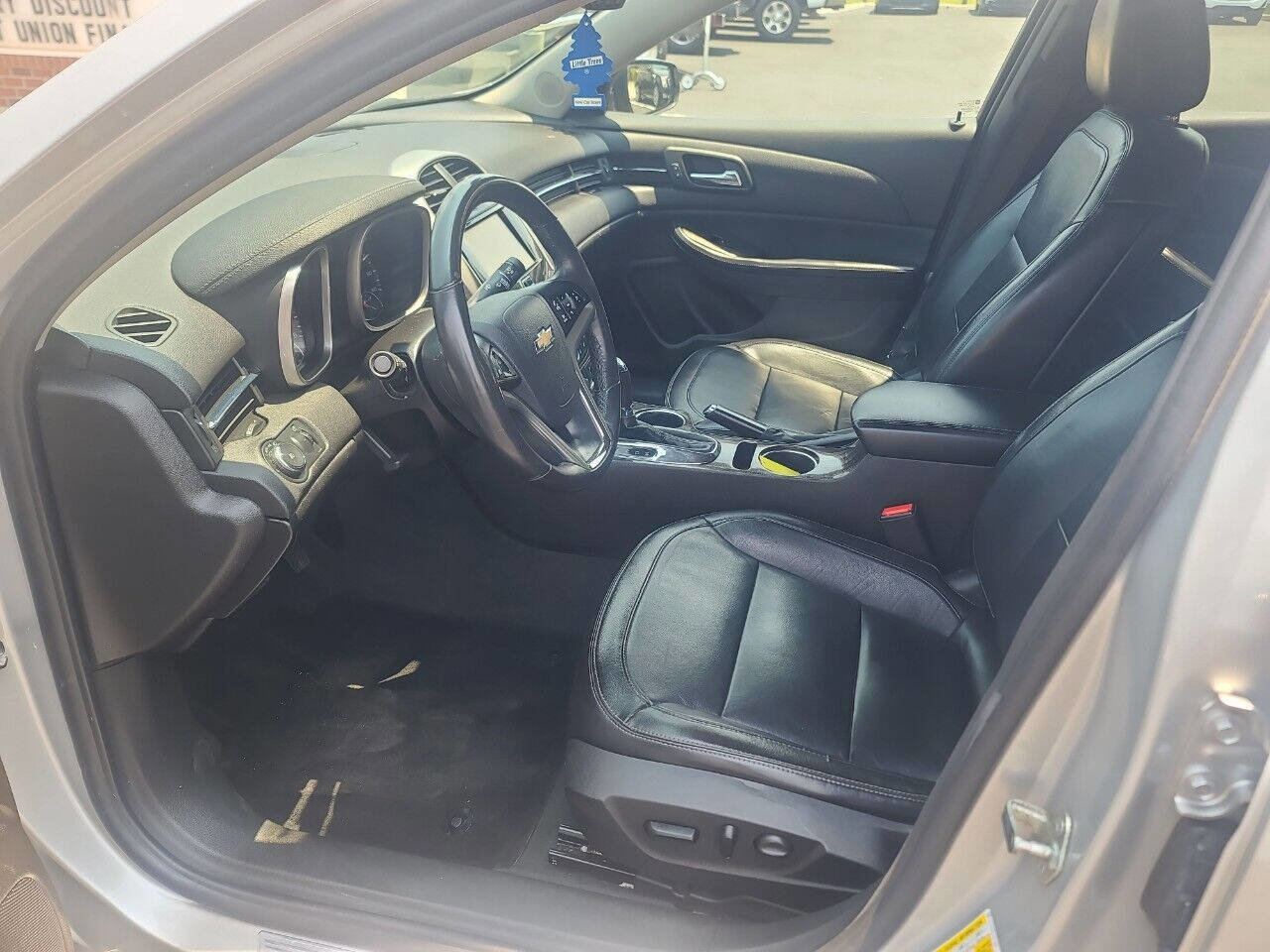 Used 2016 Chevrolet Malibu LTZ image 13