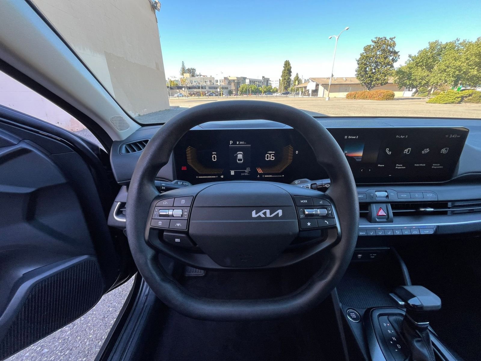 Used 2025 Kia K4 FWD image 33