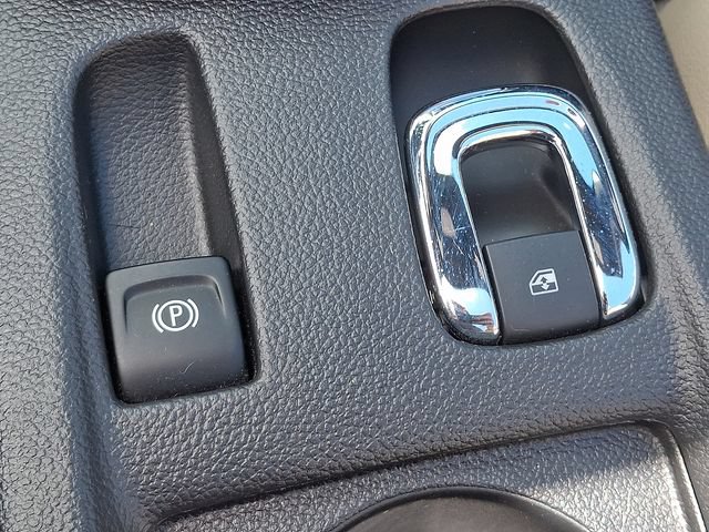 Used 2016 Buick Cascada Premium FWD image 24
