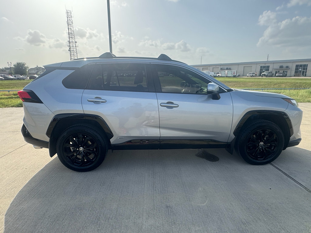 Used 2023 Toyota RAV4 SE w/ Convenience Package AWD/4WD image 9