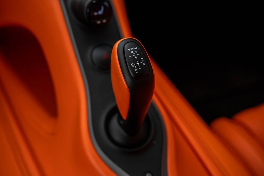 Used 2022 Bugatti Chiron Pur Sport image 31