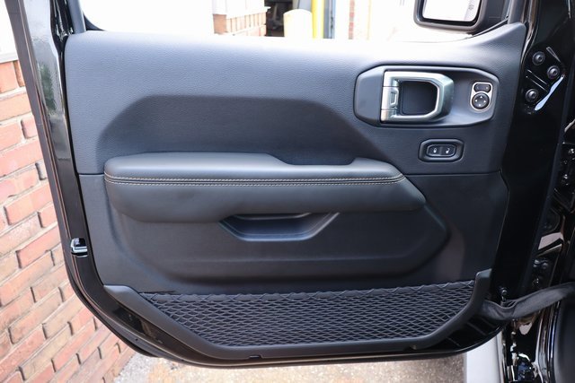 New 2025 Jeep Wrangler Unlimited Rubicon 392 image 15