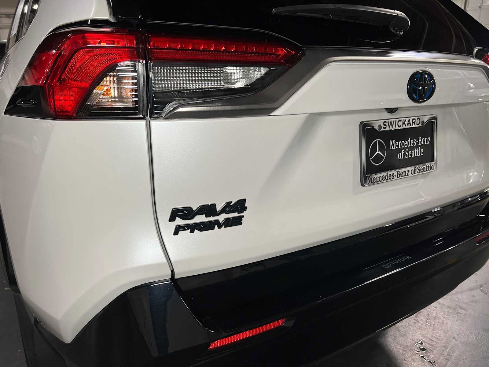 Used 2024 Toyota RAV4 XSE w/ Weather Package AWD/4WD image 14