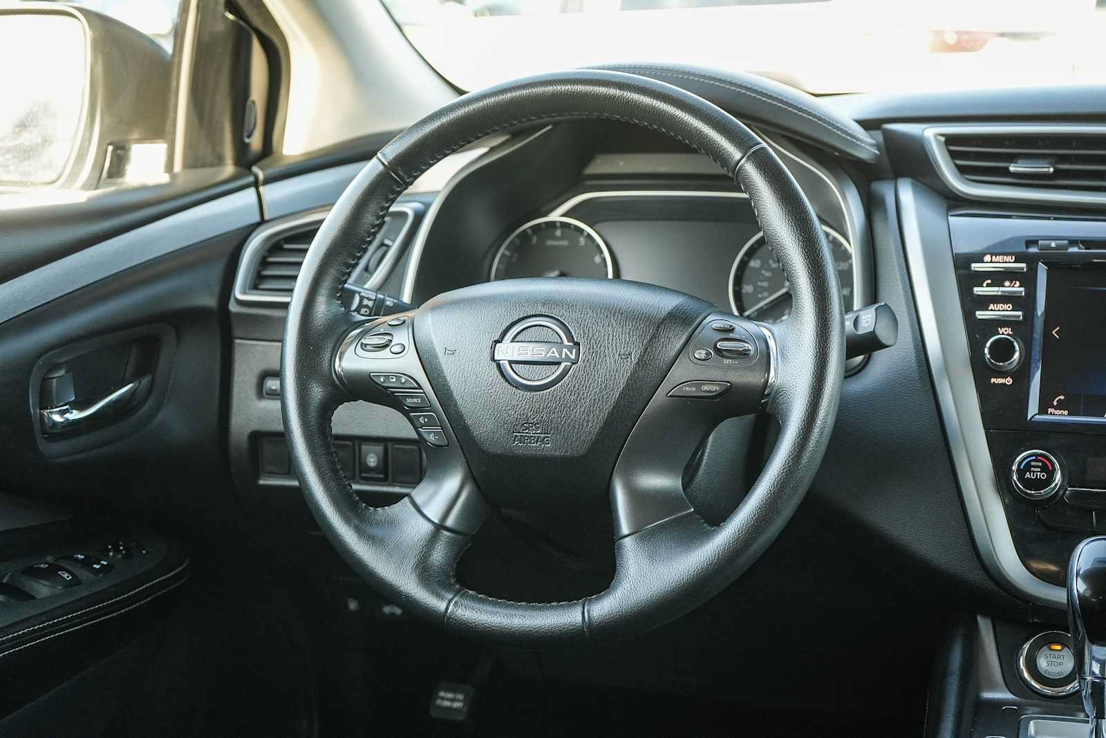 Used 2023 Nissan Murano SV AWD/4WD image 15