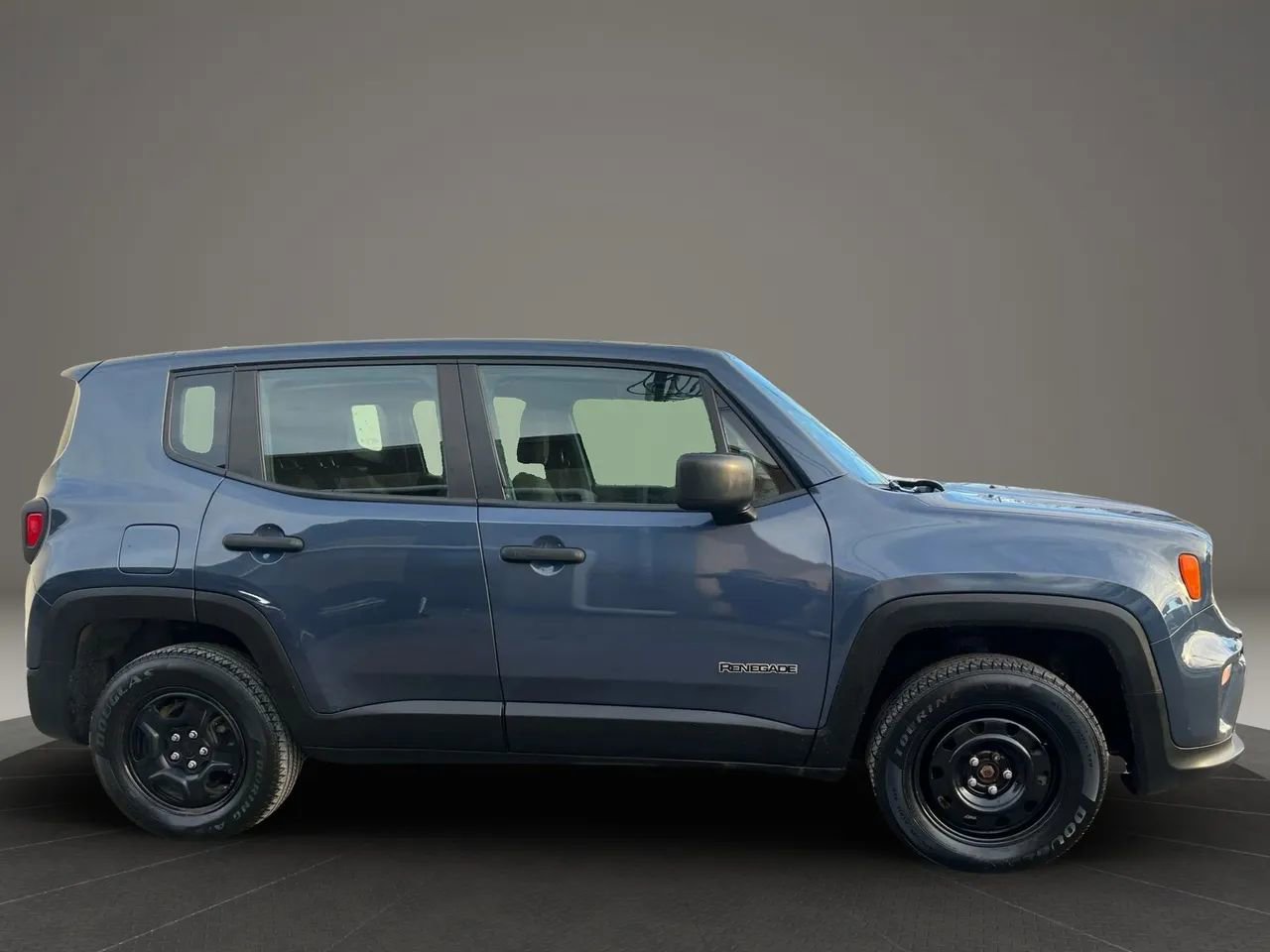 Used 2021 Jeep Renegade Sport image 4