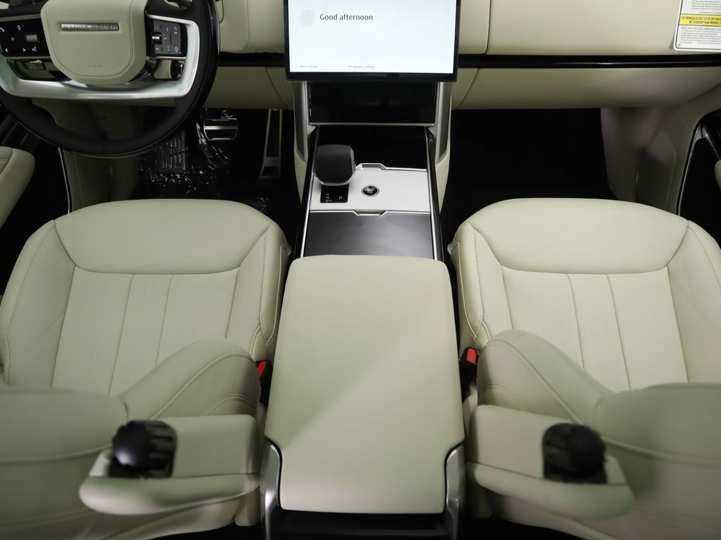 New 2025 Land Rover Range Rover SE image 18