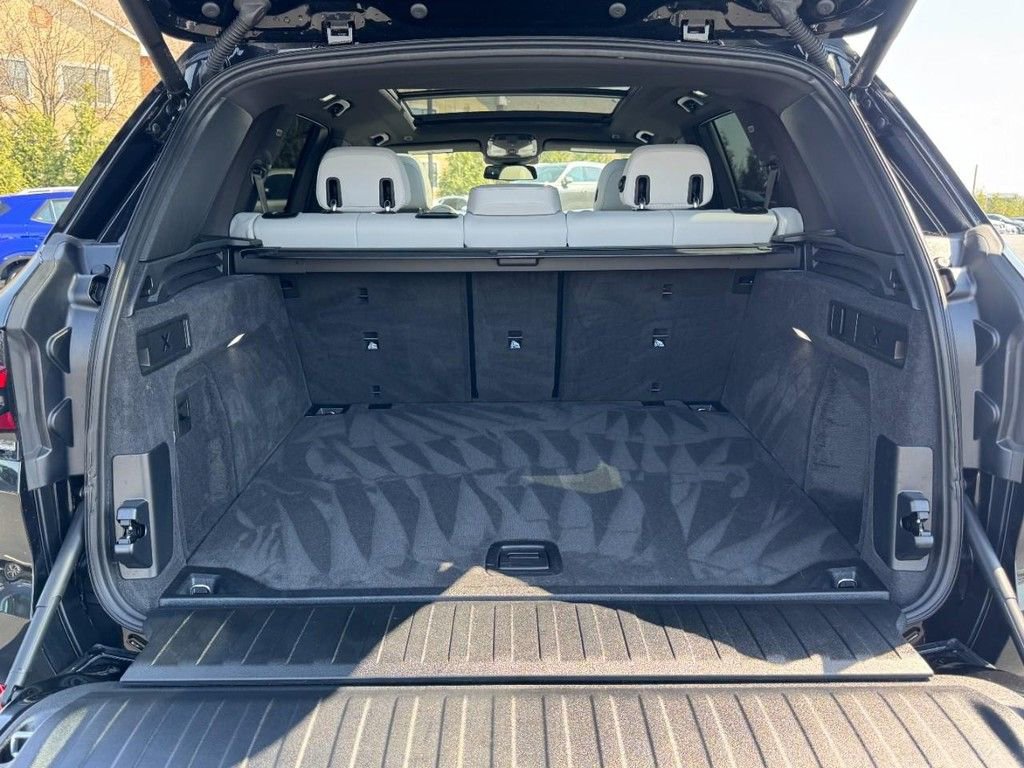 Used 2025 BMW X5 xDrive40i w/ Premium Package image 6