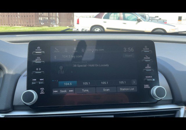 Used 2018 Honda Accord Sport image 16