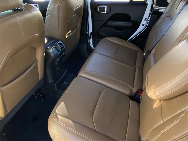 Used 2023 Jeep Wrangler Unlimited Sahara image 25