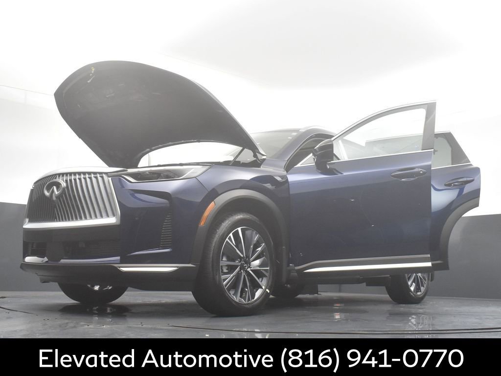 Certified 2026 INFINITI QX60 Luxe w/ Family Package AWD/4WD image 41