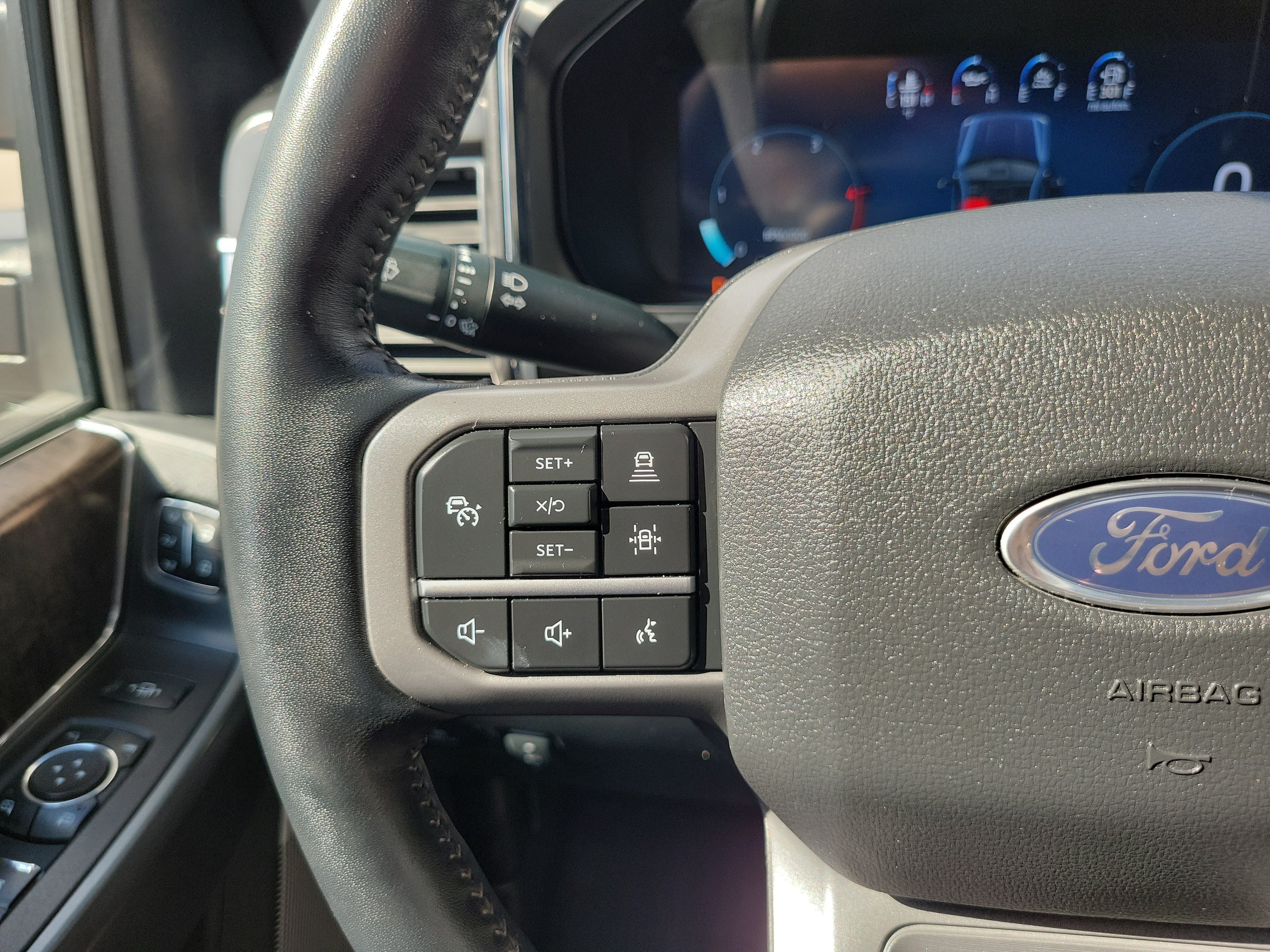 Used 2024 Ford F250 Lariat w/ Lariat Ultimate Package AWD/4WD image 20