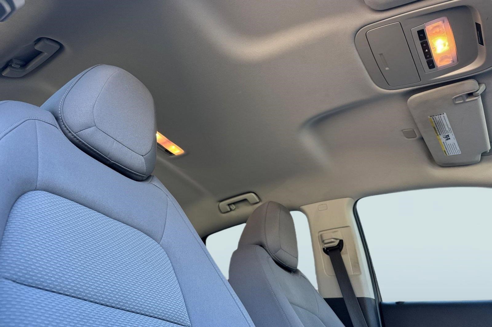 Used 2020 Chevrolet Colorado LT w/ Safety Package image 25