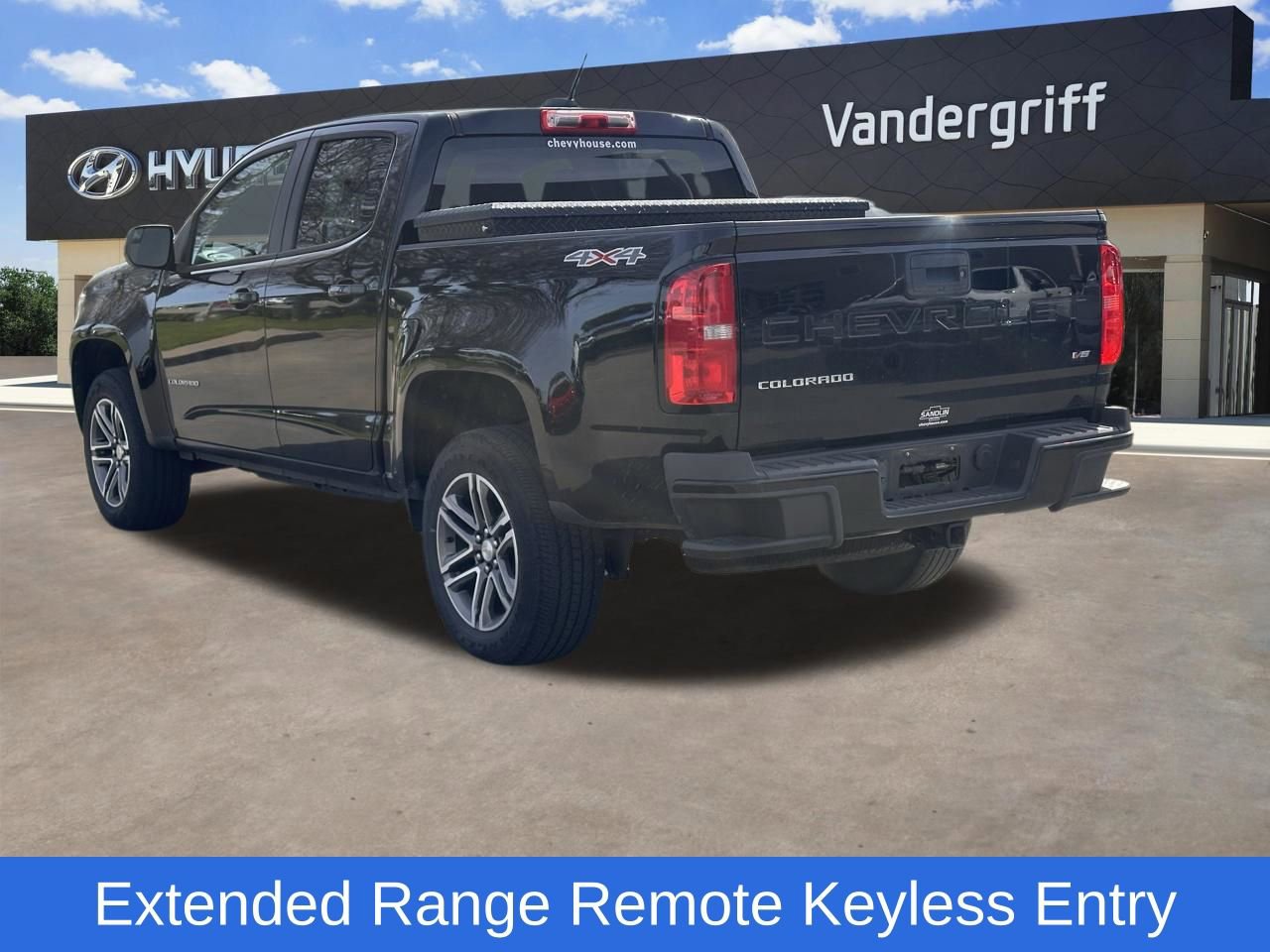 Used 2022 Chevrolet Colorado W/T w/ Custom Special Edition image 7