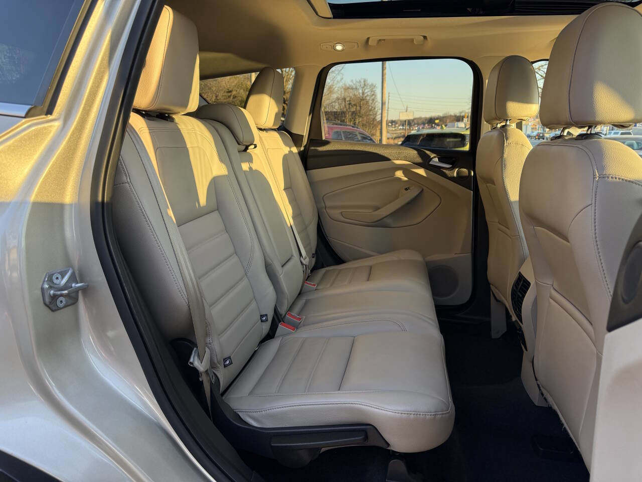 Used 2017 Ford Escape Titanium image 16